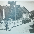 Grosser Umzug durch die Dorfstrasse, anlässlich des 50 jährigen Musikverein Jubiläums, Mai 1921.
