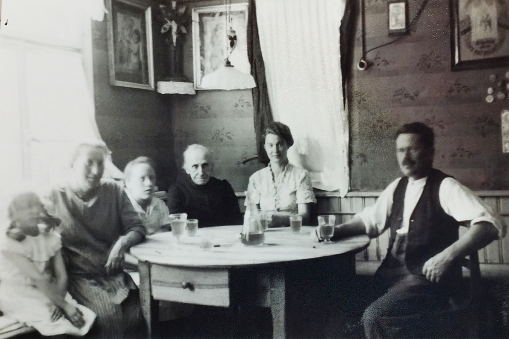 Bauernstube mit Herrgottswinkel im Haus Lederle.