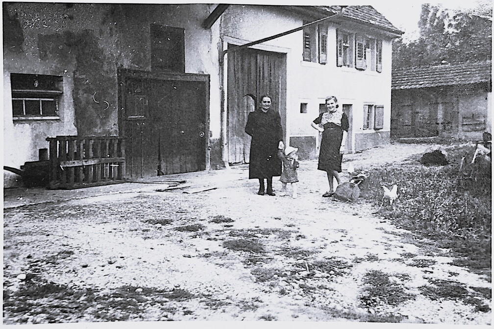 Haus Marder und Hirt/Marber in der Flühlistrasse, damals Hardweg zirka 1946.