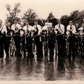 Erstes Radfahrfest nach dem Krieg in Ihringen. Von rechts: Helmut Boy, Erich Indlekofer, Hans Mülhaupt (Schmied), Willi Baumgartner, Alois Indlekofer, Artur Bercher, Walter Binkert (Metzger), Joseph Baumgartner, Joseph Hägele, Hans Mülhaupt (Lunzi).